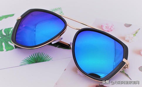 如何鉴别太阳镜防蓝光,太阳镜怎么挑选比较合适