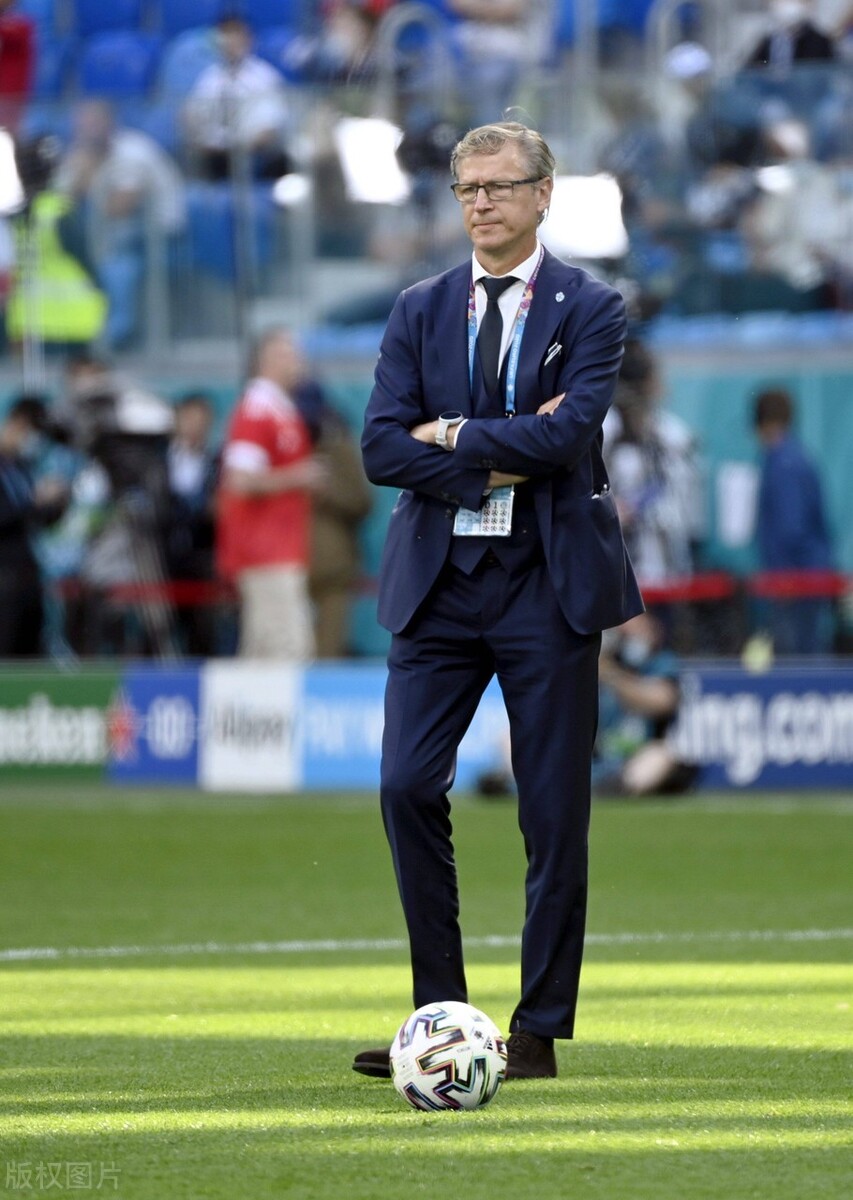 欧洲杯德国主帅勒夫,勒夫个人时装秀