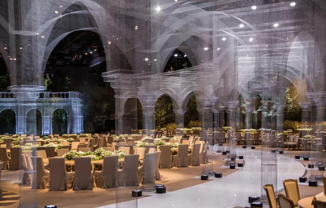 这才是婚礼真正应该有的样子,前院办婚礼后院摆酒席