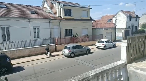 法国留学生去超市买什么,法国留学生去哪家超市买菜