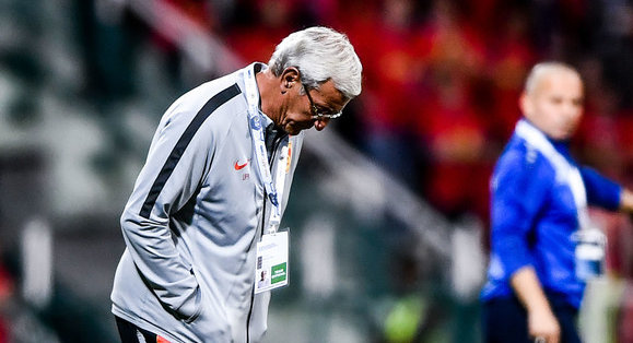 中国足球5天3线溃败!停球数十米,射门成解围,名记无语:业余队