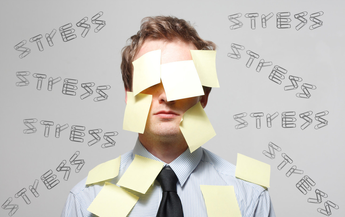 被同事排挤如何强大自己不辞职,为什么被同事排挤