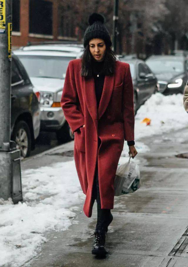 肩膀宽穿西服不好看,肩膀宽手臂粗穿什么样的西装外套