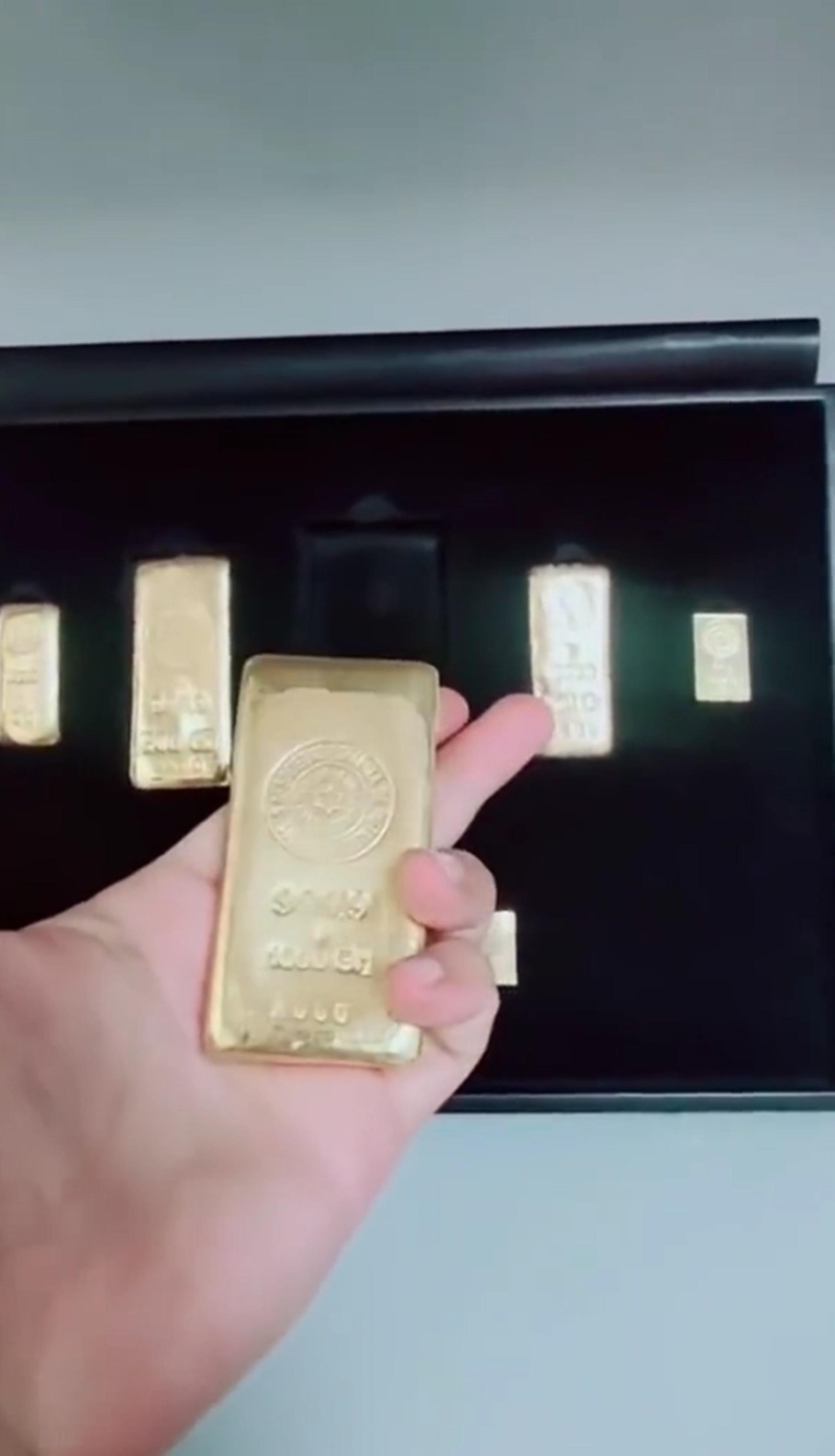 西班牙男子穿越事件,人类灭绝前影像