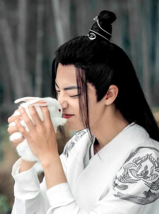 全程回顾“227事件”，看他因何从顶流成全民公敌？