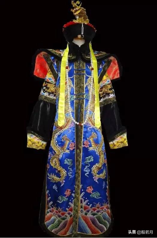 朝珠的大小规格都是一样的嘛,朝珠清代108颗怎么带