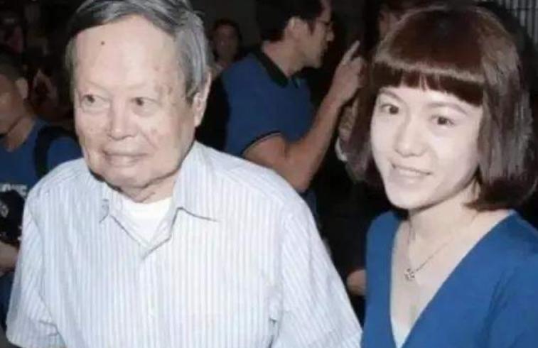 杨振宁与翁帆的现在婚姻状况如何,杨振宁与翁帆如今的婚姻状态如何