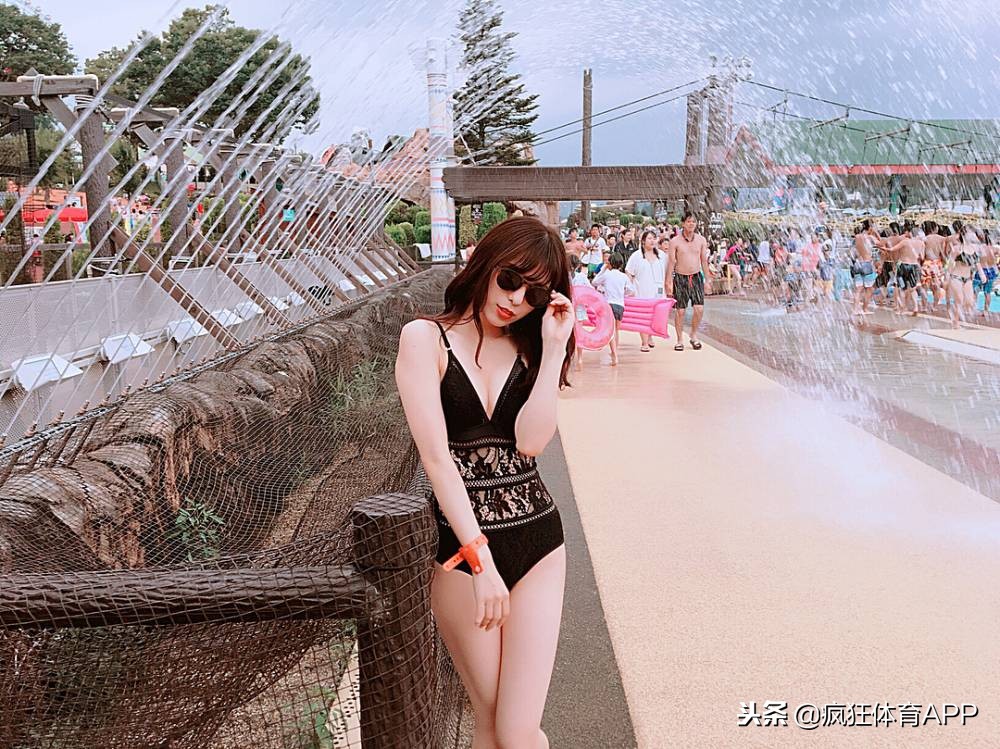 疯狂女神年终大盘点：花色足坛球色怡人各路英豪皆醉倒