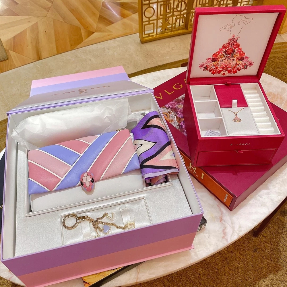 宝格丽2019七夕限定包拼色,新款宝格丽配色