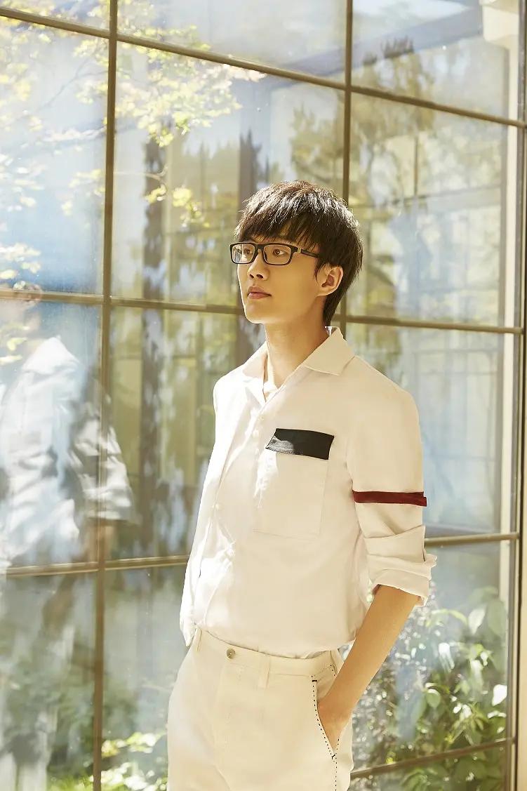 许嵩的啥歌入选教材,许嵩入选大学语文教材