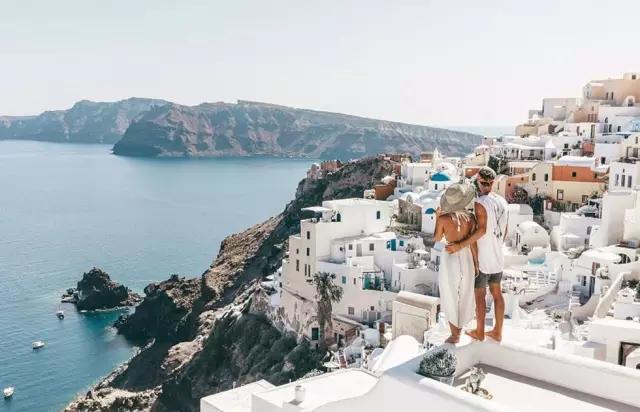 一个清洁工拍的照片一张卖6万，把美女娶回了家