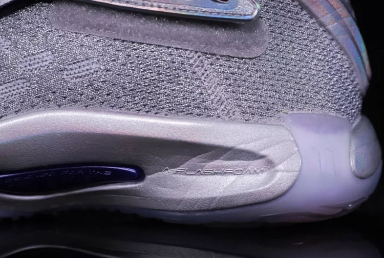 库里谈中国鞋,库里谈汤普森的安踏