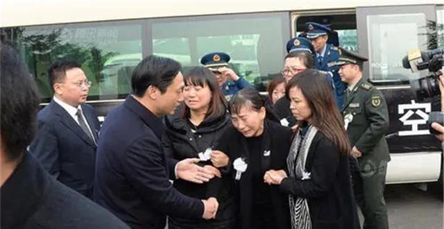 余旭墓碑,空军女英烈余旭视频