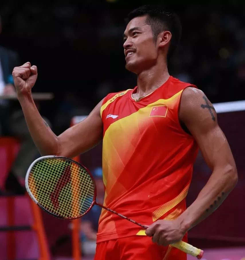 怎么挑选一款适合自己的羽毛球拍,怎么选择一支适合自己的羽毛球拍