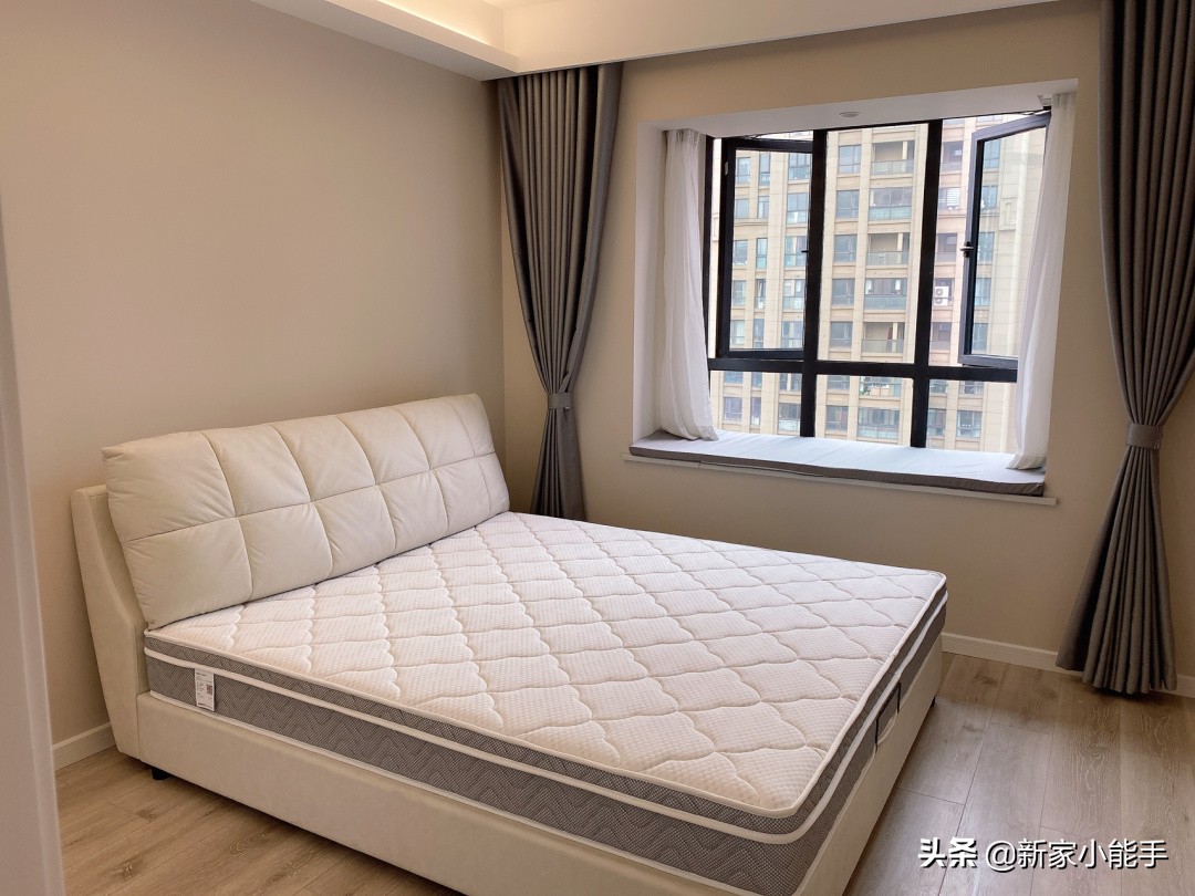 白骆驼色装修效果图,白骆驼色乳胶漆墙面客厅效果图