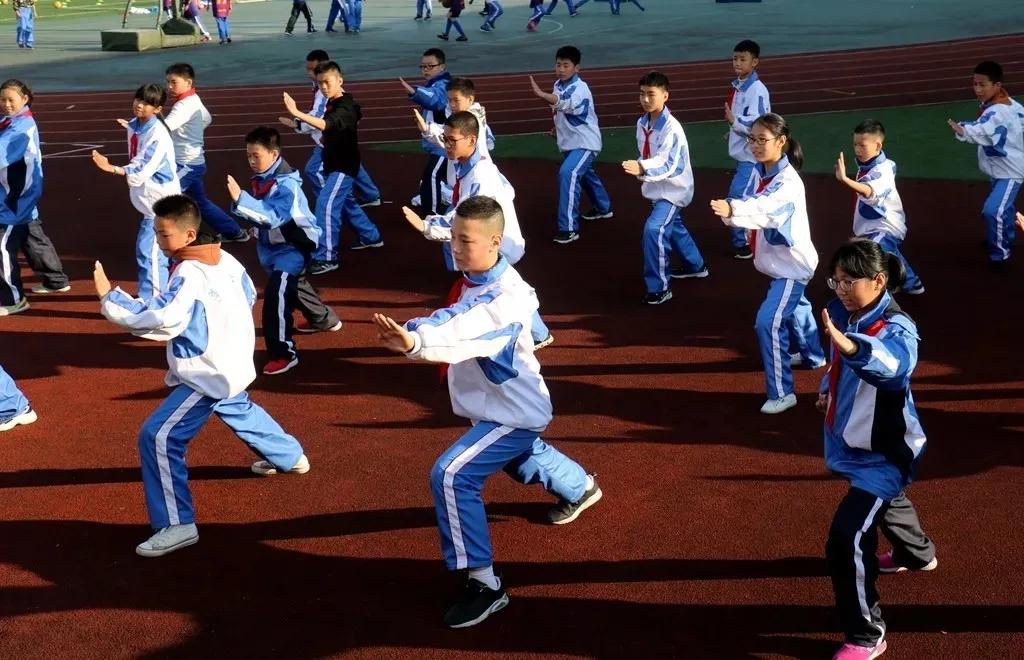 李冰中学都江堰艺术节,都江堰李冰学校文化