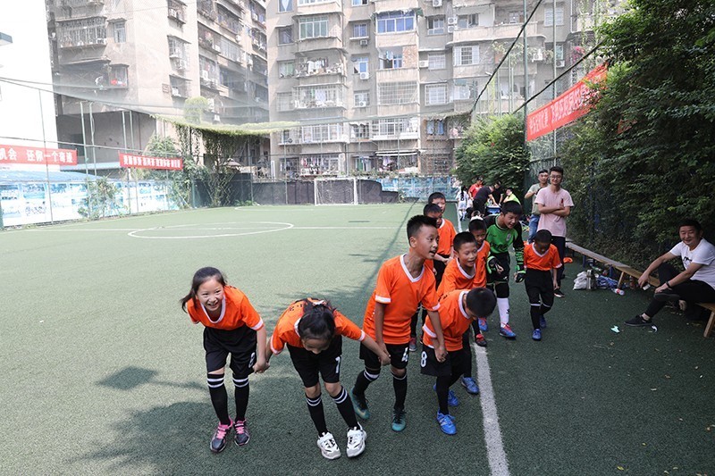 激情点燃梦想啦啦操,激情点燃足球