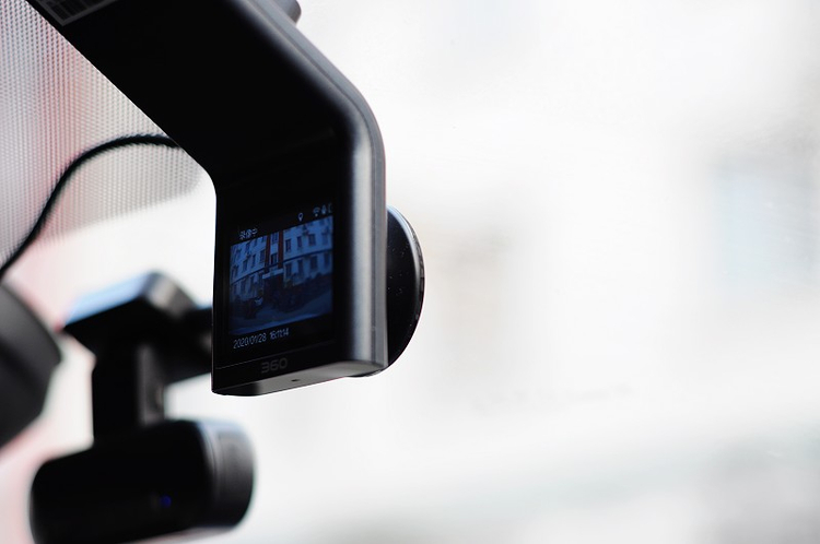 360行车记录仪g300电子狗怎么使用,360g300pro和g3003k哪个更值得买