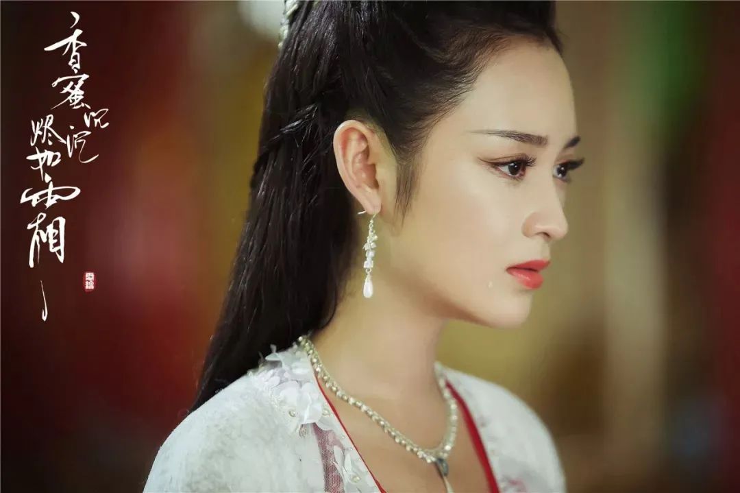 嘉行“重男轻女”，女艺人抠脚8个月，男艺人集体出逃？