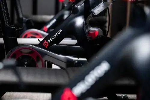 安踏集团资产多少亿美元,安踏集团十八亿