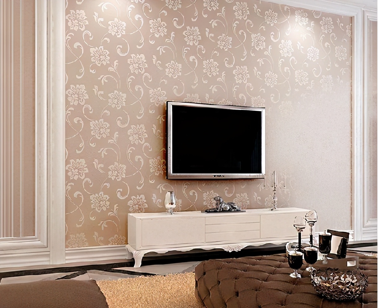 家里装修选择墙漆还是墙纸？