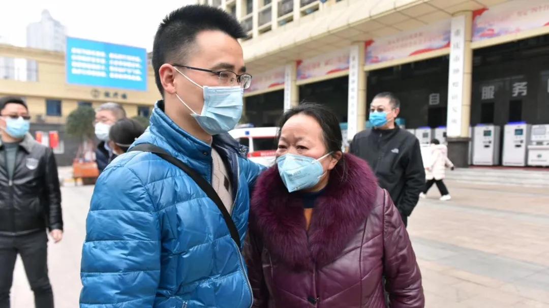 战役前线书写青春赞歌,战疫路上以青春之名书写无悔担当