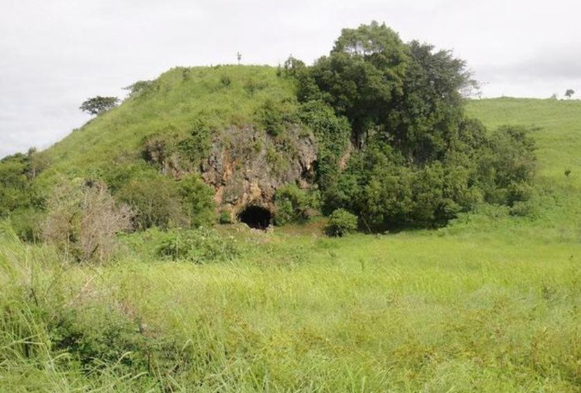 日本藏的一处宝藏被放羊娃发现,放羊娃发现日军物资
