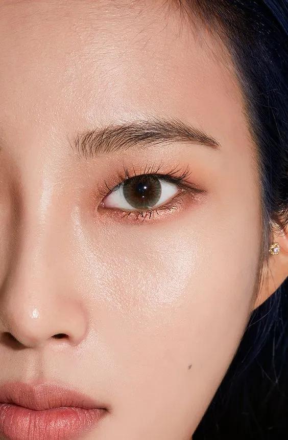 单眼皮肿眼泡眼妆3ceovertake,overtake眼影单眼皮肿眼泡眼妆教程