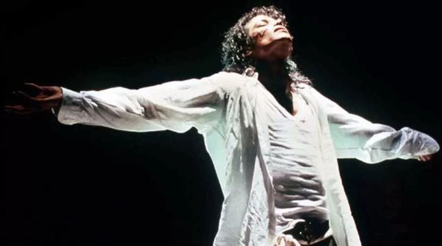 迈克尔杰克逊走在乡间,迈克尔杰克逊太空漫步者影片