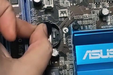 主板上的纽扣电池没电了能开机吗,电脑主板上的纽扣电池没电会怎样