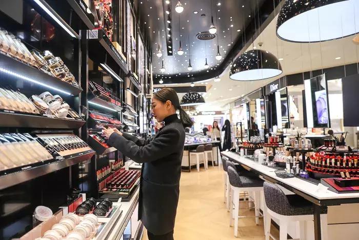 代购那么多，汉光凭什么一年卖出10.6亿元化妆品？省钱攻略全给你