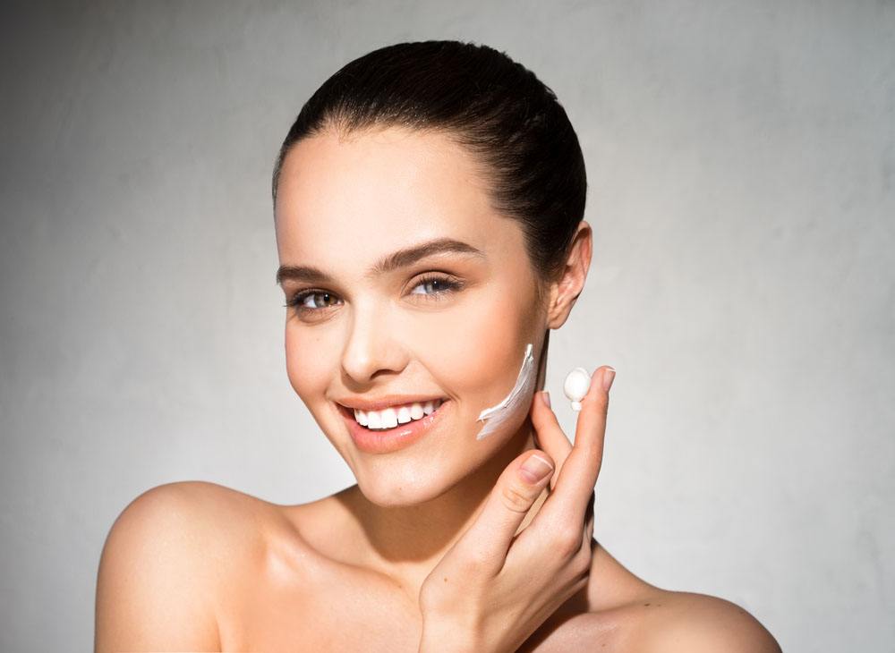 有法令纹最好的方法怎么做,有法令纹还好看的女生