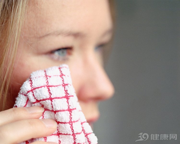 泪点低的人有焦虑抑郁的倾向吗,泪点低的人为什么总爱哭