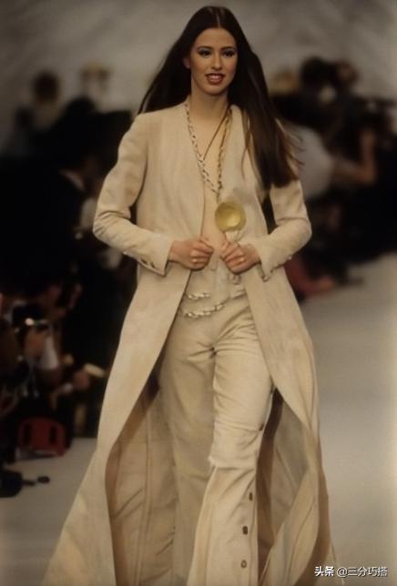 香奈儿最新服装设计理念,香奈儿设计师设计风格