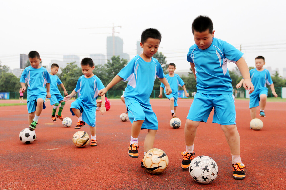 初中关于友谊的优秀作文,初中情谊作文300字