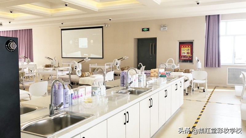 江苏省职业技能竞赛美容集训基地-伊犁分基地建成