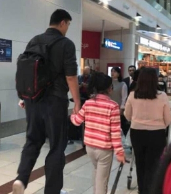 姚明女儿四岁身高超过郭敬明了吗,姚明三岁女儿身高超过郭敬明了吗