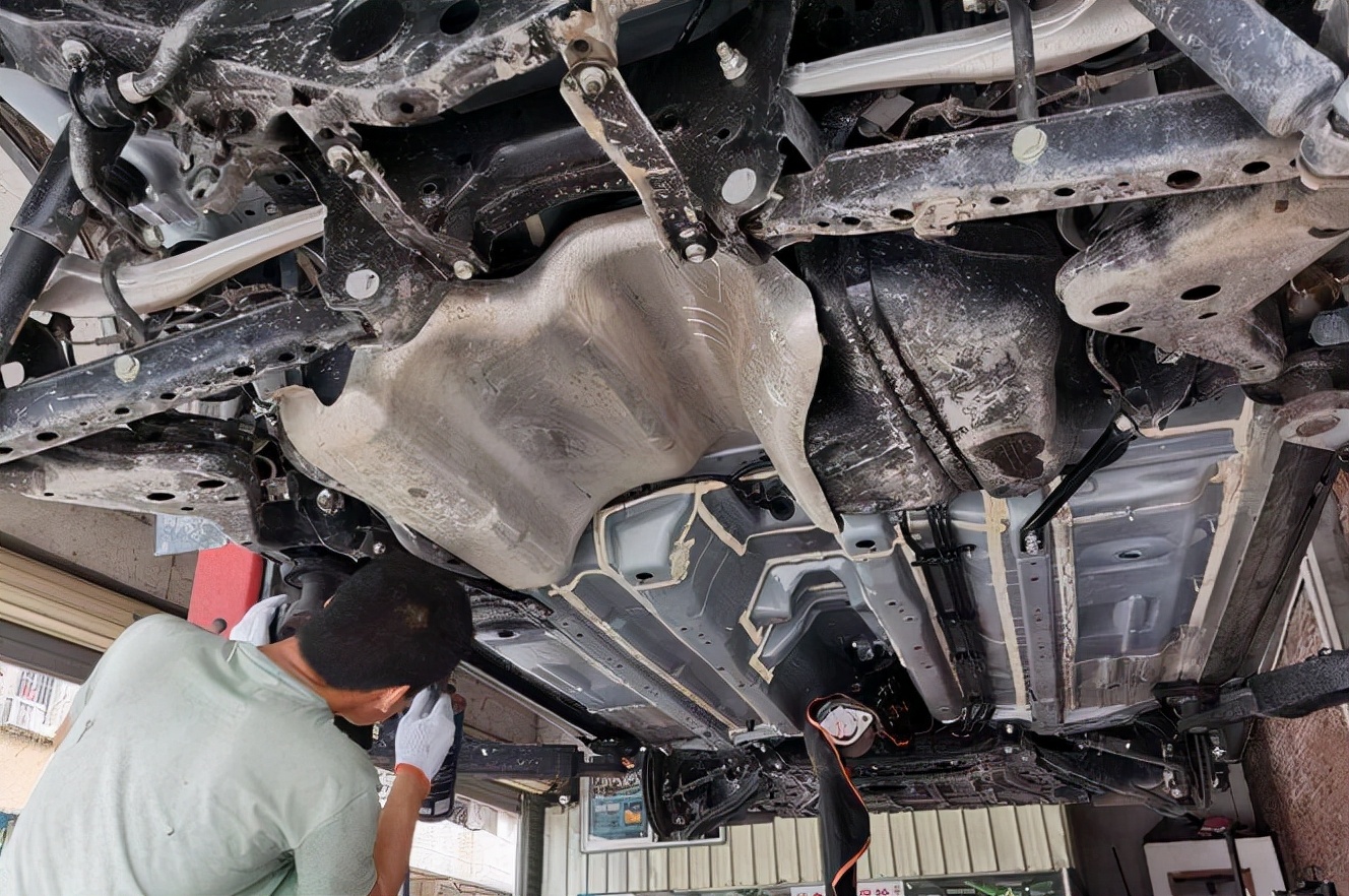 雷克萨斯es200有必要做底盘装甲吗,cs75plus底盘装甲有必要装吗