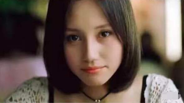 单眼皮、龅牙、厚嘴唇，这些缺陷美才是娱乐圈该有的百媚千红