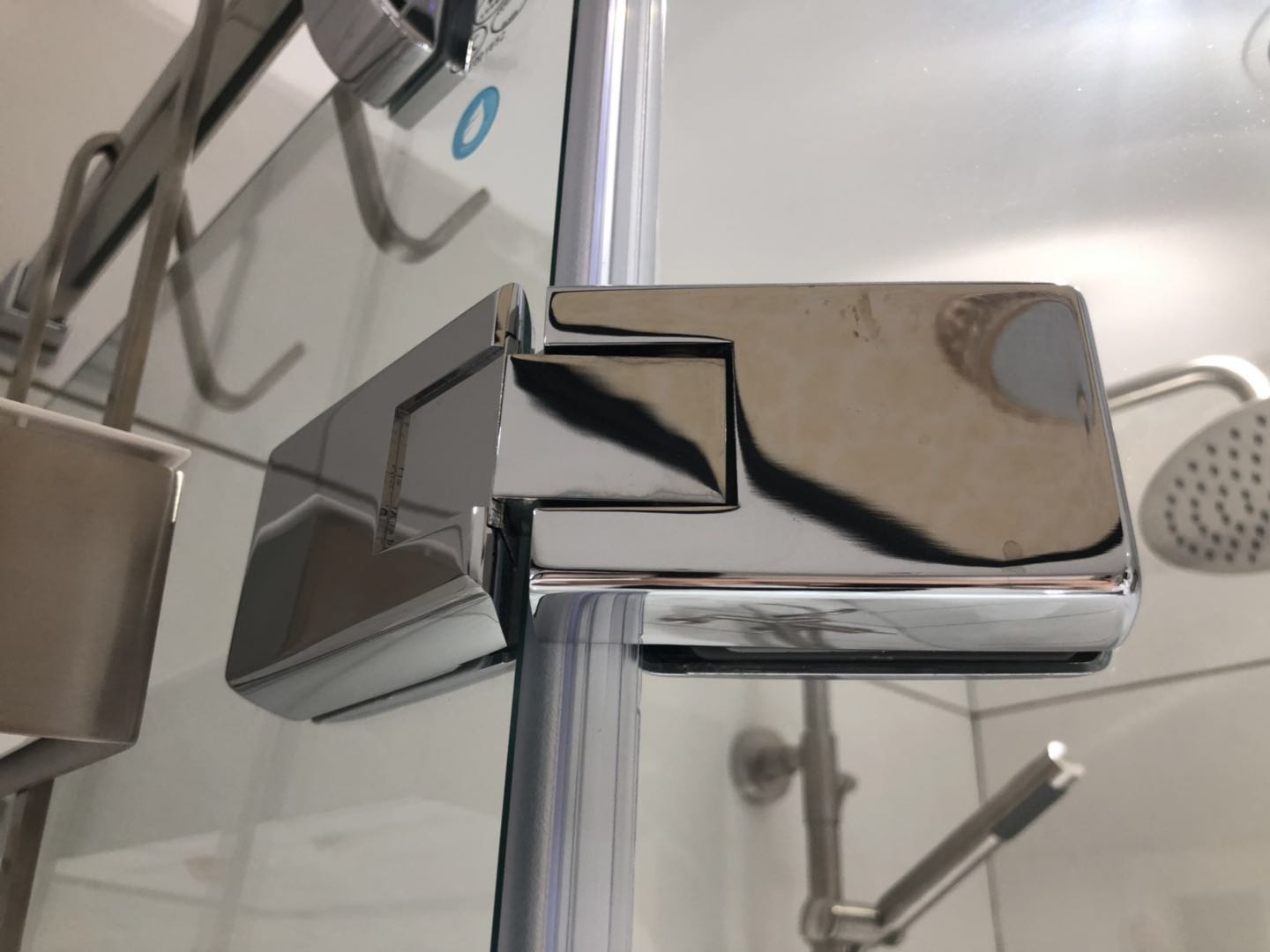 淋浴房装修用什么最好,房子装修选什么板材