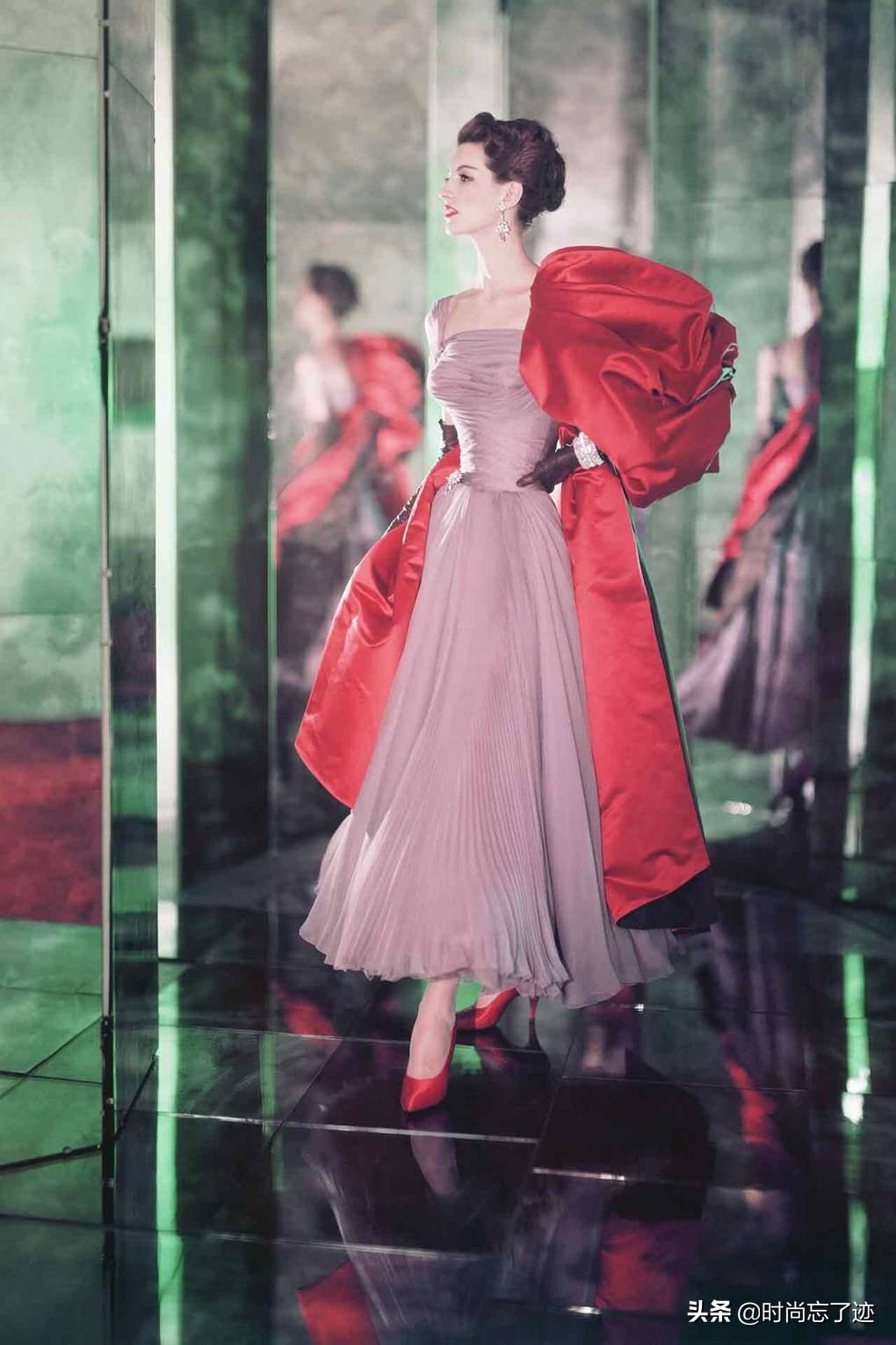 今年为什么流行红鞋,中国红鞋好看吗