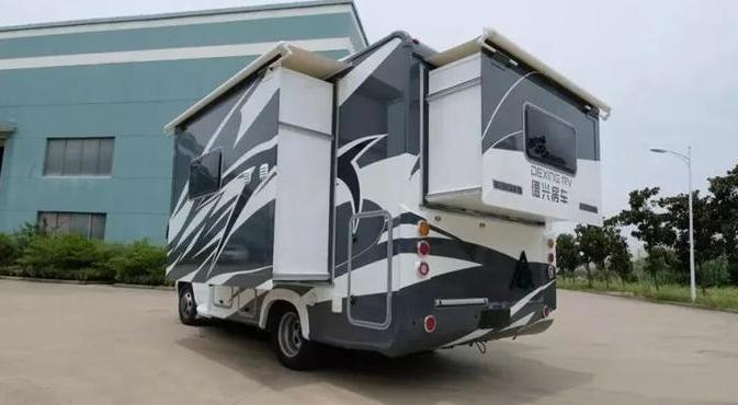 移动两室一厅“空调房”,3米3轴距配8速变速箱,带抽屉式拓展仓