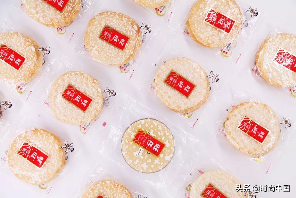 又来搞事情!大白兔香水,旺仔气垫,娃哈哈眼影盘,国民零食品牌越来越浪!