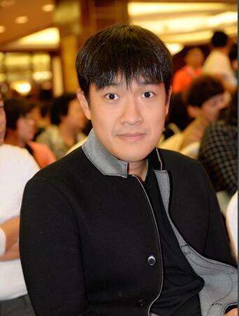 张丰毅与张博宇同台,张博宇张丰毅近照