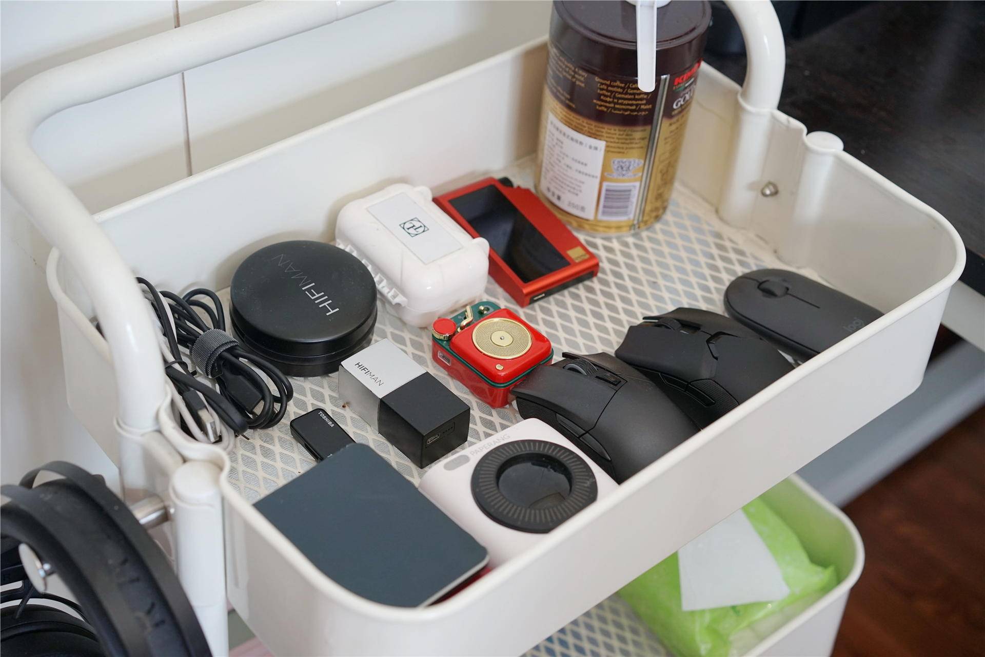 大家觉得我这一桌子东西怎么样？老黄的2020年桌面分享