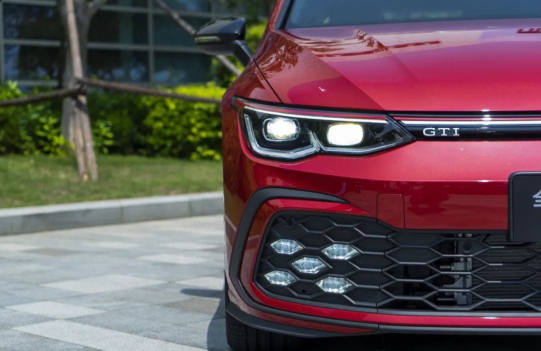 试驾高尔夫gti2024款,高尔夫8gti情怀
