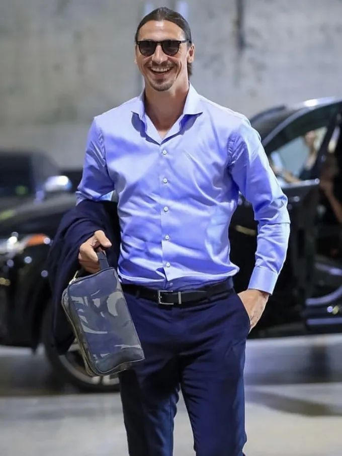 降薪怕极了?发一条推特就能赚回来!揭秘顶级球星的真实收入来源