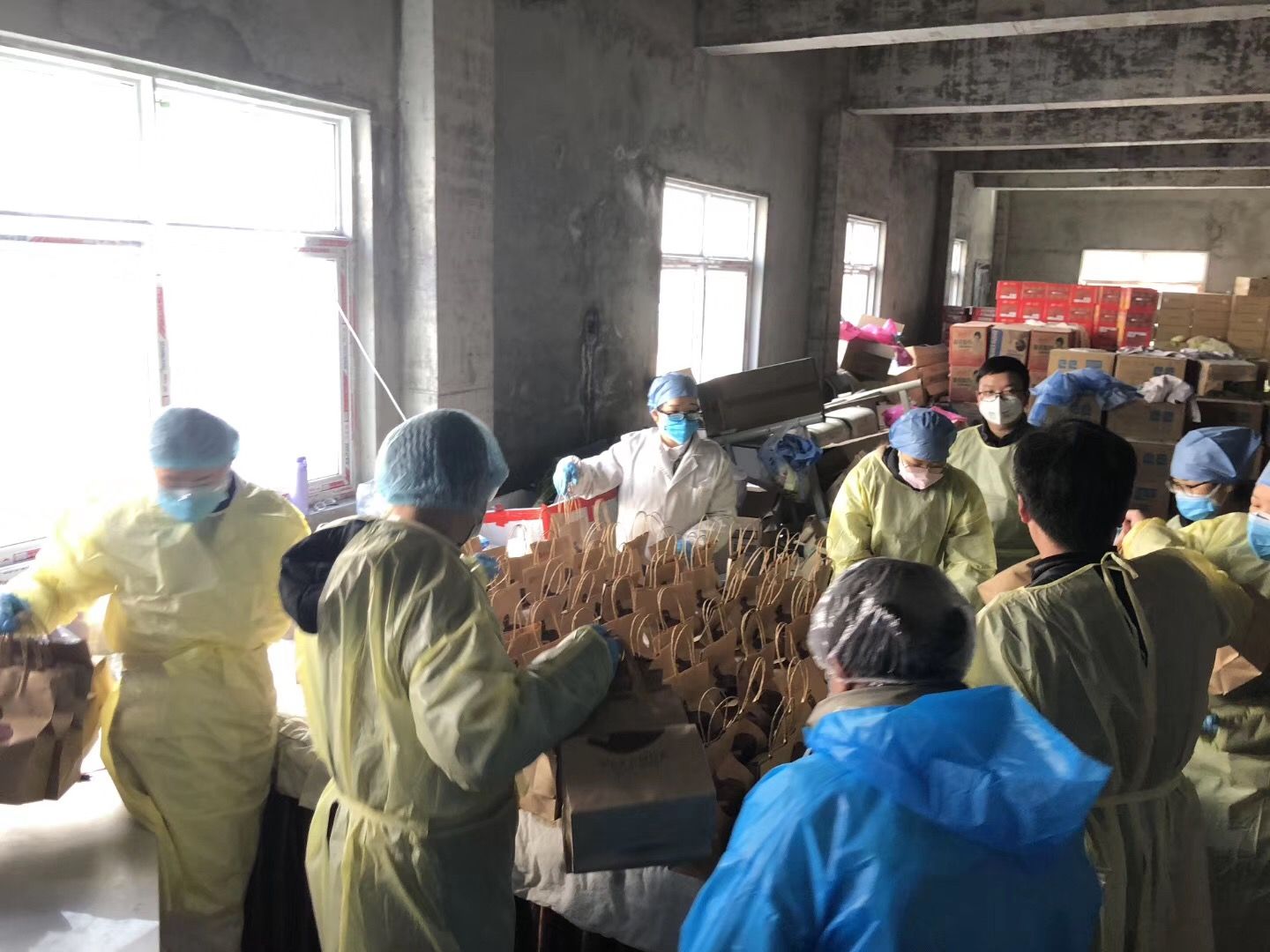 疫情下武汉咖啡馆:就算倒闭最后1杯咖啡也给医生