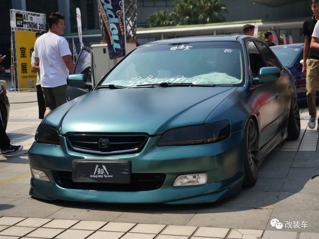 改装车聚会,改装车齐聚车展