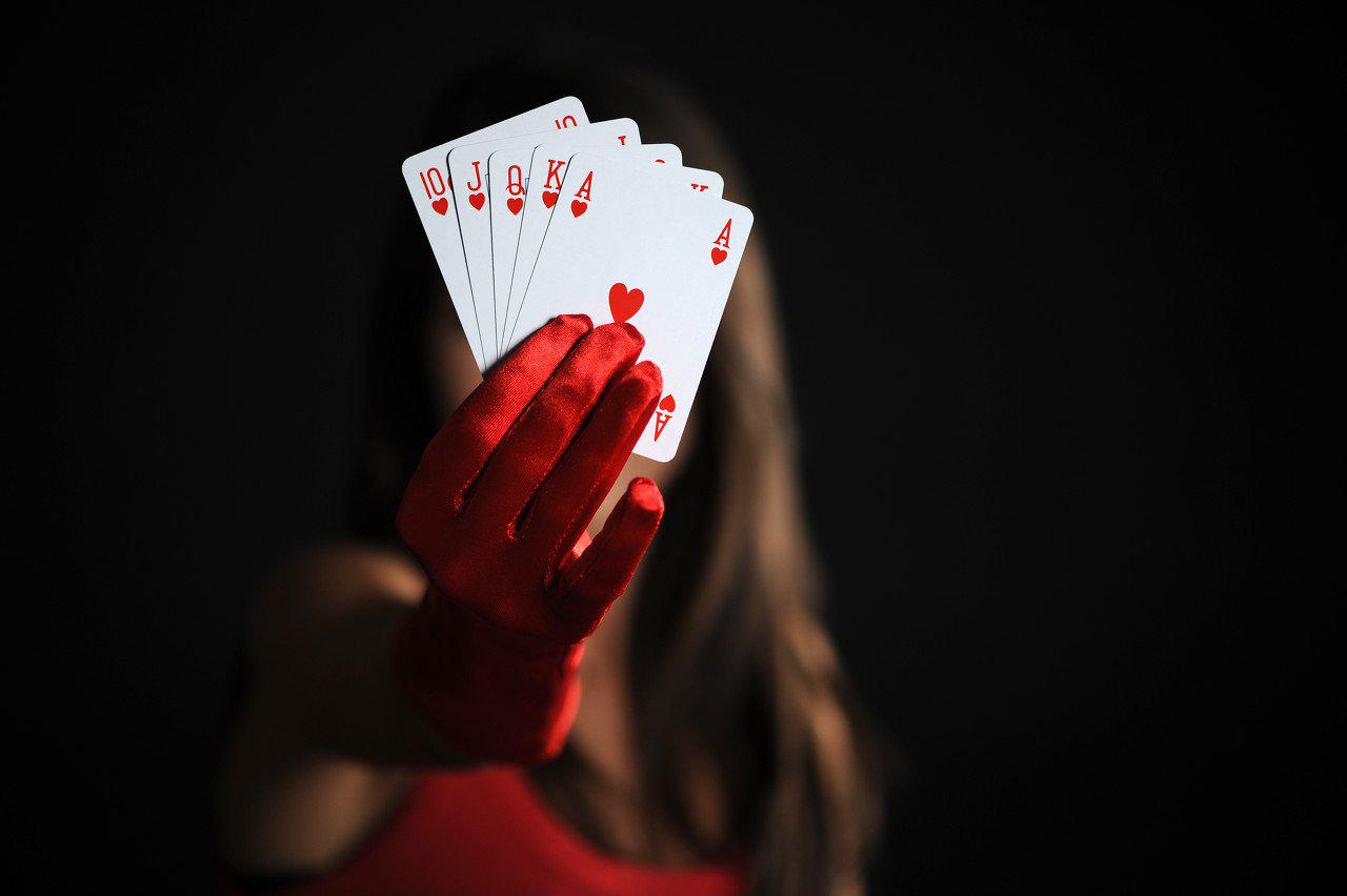 股票同花顺如何盈利,证券行业引流